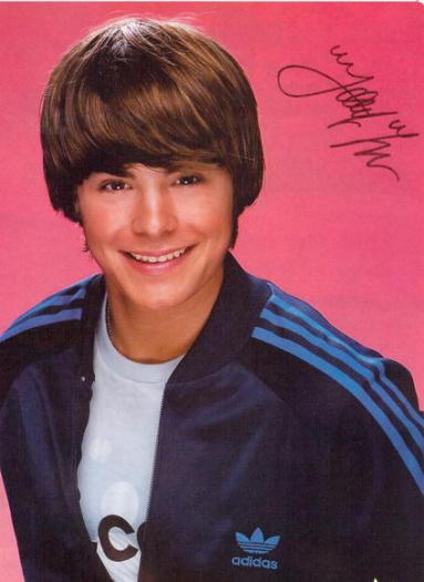 o_306_Zac_Efron_RARE_TIGER_BEAT_Promo_Signed_8x10_WOW___