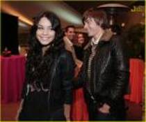 29 - Zanessa