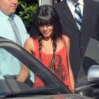 Vanessa_Hudgens_1246454590_4 - cine vrea id ale vedetelor