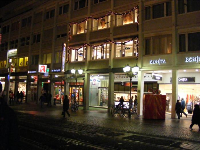 037; Karlsruhe, Germania
