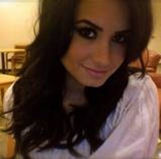 th_Demi_42 - Demi Lovato poze rare