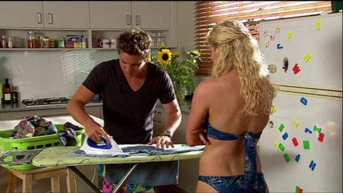 OULUMISEWHNNHAAZXJG - h2o in  realitate