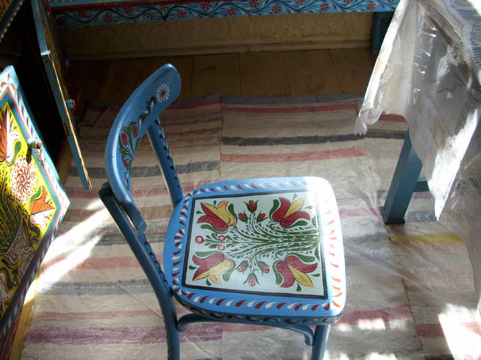 un scaun - picturi unguresti facute de VISCAN VASILE bunicul meu