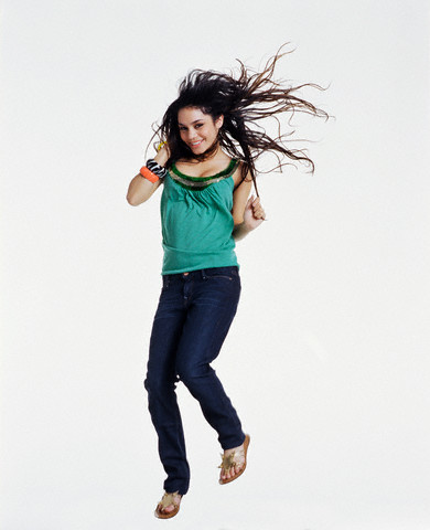 211qs9d - Vanessa Hudgens Sedinta foto