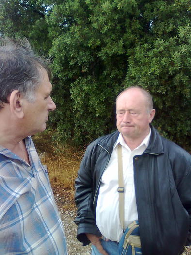 doctorul strange din dinti - ApiMondia