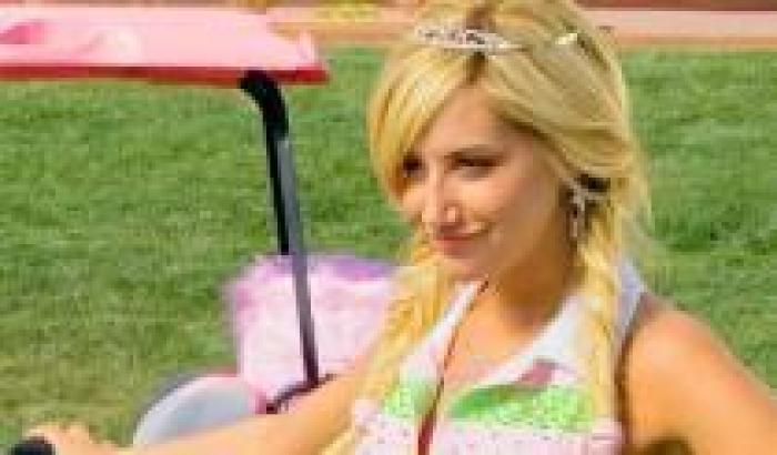 DZXTVLFAANVAUBQCPBD - ashley tisdale