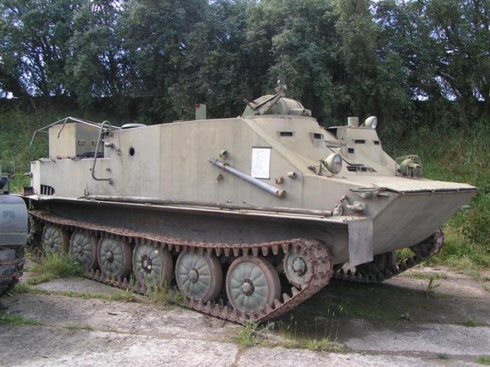 BTR_50 servea ca centru de comanda - blindate romanesti