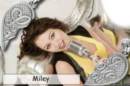 VAYHYTZAWILNHXKCVLC - here are almost all my photos with Miley and Hannah