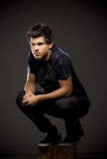 Taylor_Lautner - frati JONAS and TAYLOR LAUTNER