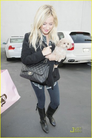 2heeo39 - Ashley Tisdale