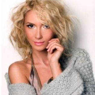 NiChOlEtA - aici puteti spune ce poza vreti