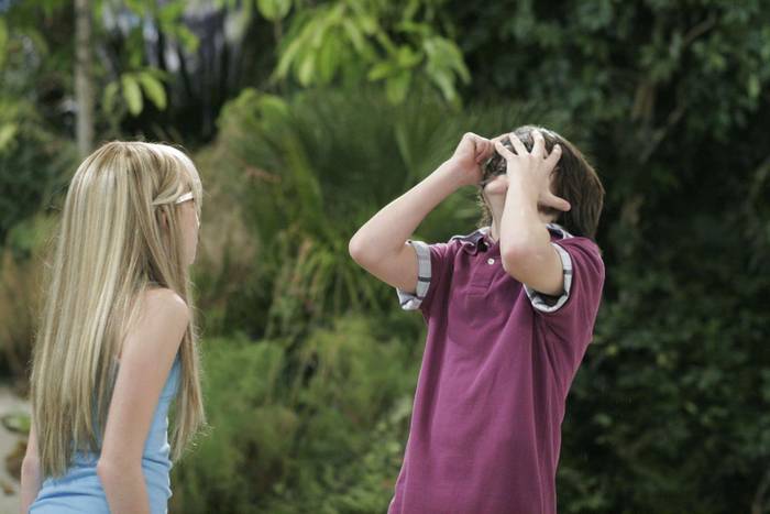Miley-Get-Your-Gum-hannah-montana-1502217-2560-1707