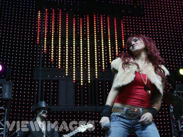 72772314 - dulce maria