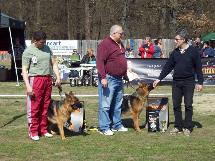 Premierea - Expo-Pitesti-28martie2009