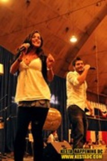 KRYSUXICIUHMFPTWCXD - Fara sani nu exista paradis