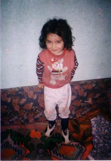 un_zambet_de_la_o_fetita_saraca