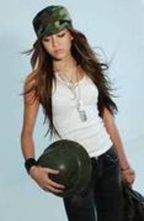 CTPBPQFQOUWUGGVUGFG - Hannah Montana-Miley