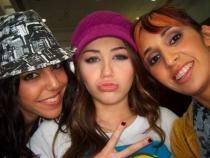 HBMVWDEDUTVTOBCGKKC - miley cyrus and mandy