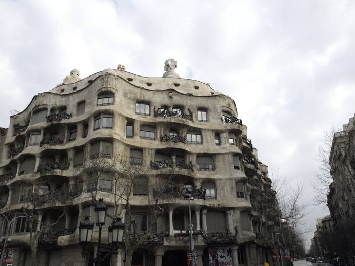 _3032088; Casa La Pedrera - acelasi Antoni Gaudi
