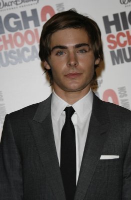 MV5BMTUxNzQ1MTY4Ml5BMl5BanBnXkFtZTcwOTI2MTc5MQ@@._V1._SX262_SY400_