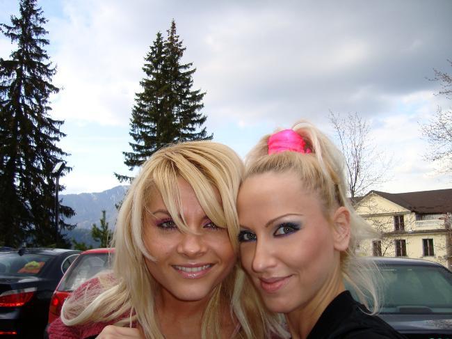 2608xp1 - Trupa Ladies