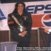 92020301tump - Poze Michael Jackson