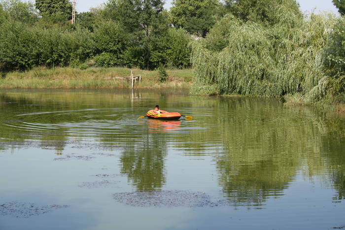 lacul  din  humele