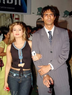 Interpretati de:Amisha Patel si Arjun Rampal - VAADA-Cand dragostea ucide