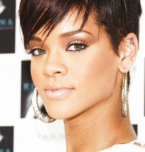 LHZTWQWBKGHDLLUGPDT - poze rihanna