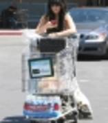 thumb_002 - vanessa hudgens At Ralphs super market