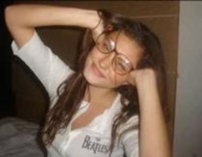 TZGFMIHEHOVFWDMCHWZ - poze rare phoebe tonkin