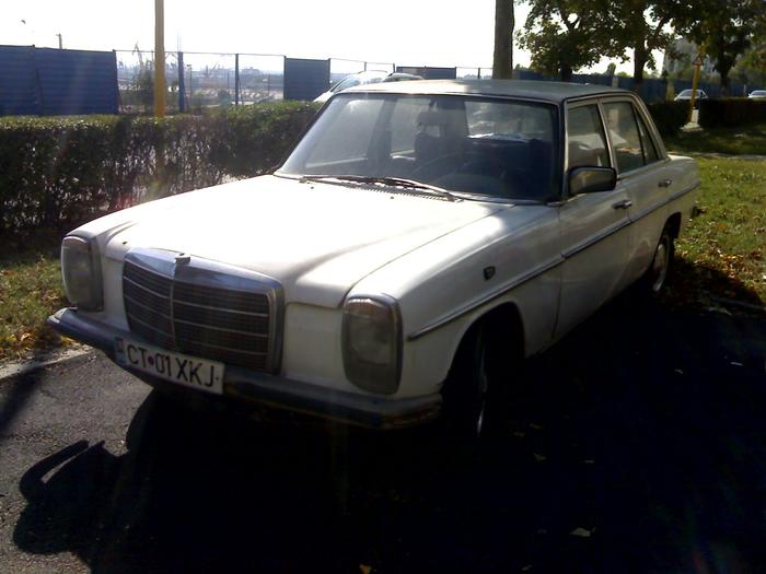 Mercedes Benz w114 - masinute