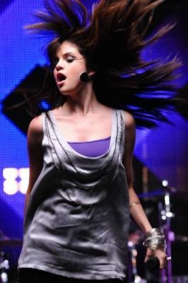 normal_24 - 0-Selena Gomez-0