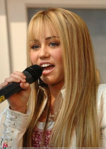 hannahmontaname - Club-Hannah Montana