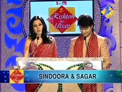 2000189461870373360_rs