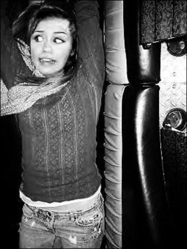 Destiny (301) - Pt super giga mega mare nr 1 fan mileyc yrus hannah montana