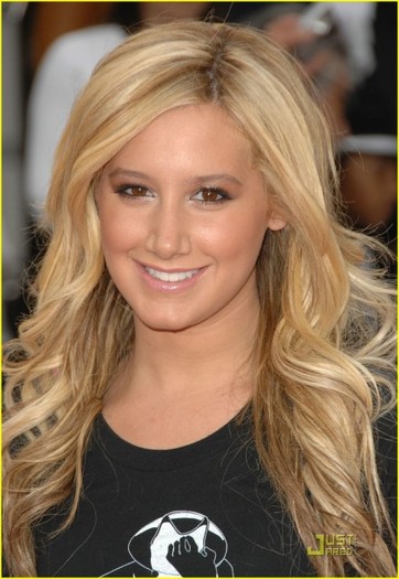 ifbdvk - Ashley Tisdale