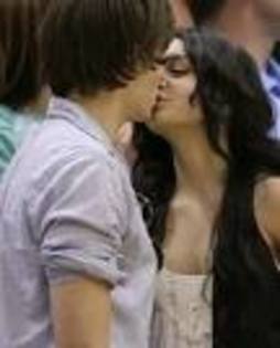 zanessa - stars kissing