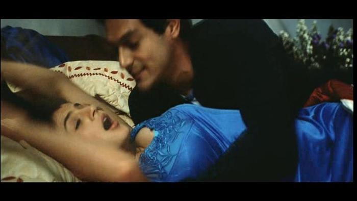 Ea sare repede din pat cnd aude cat e ceasul