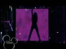 EGVWHFSNOJXJWBOFVUW - Miley concert disney