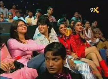 UQCNJJRHYYDJQTNMJZY - Divyanka si Sharad