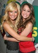 NRXOFFMNHACSAQANZII - ashley tisdale si miley