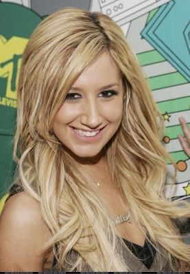 ashley-tisdale-20070907-308634