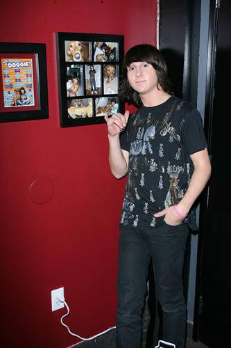 2917840277_474e0d12c1 - mitchel muso