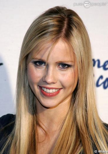 UZAWMGCCLQMTYSBRXVA - Claire Holt