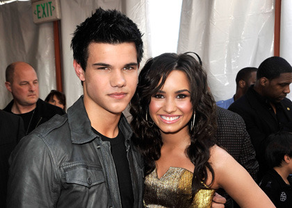 demi-lovato-kca-2009[1] - va place de demi lovato