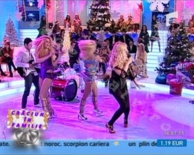 andreea_banica11-300x240