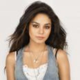 Vanessa_Hudgens_1247602776_4