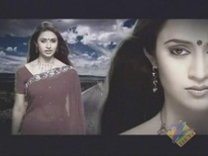 HCIKTIQPSOYKEMPHHTQ - Divyanka Tripathi