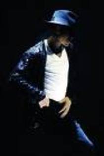 SCUJODESSUIRGTEJPTH - Michael Jackson-moonwalk